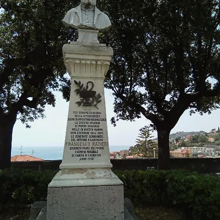 Monica * Diano San Pietro