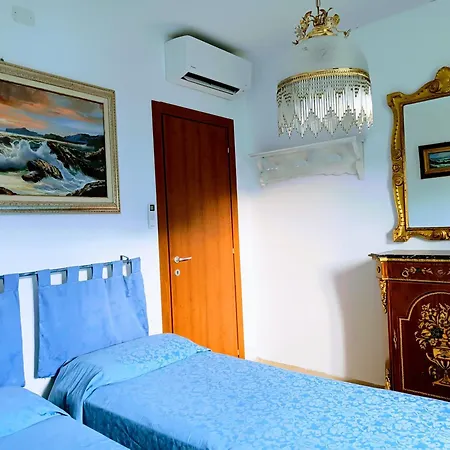 Monica Apartman