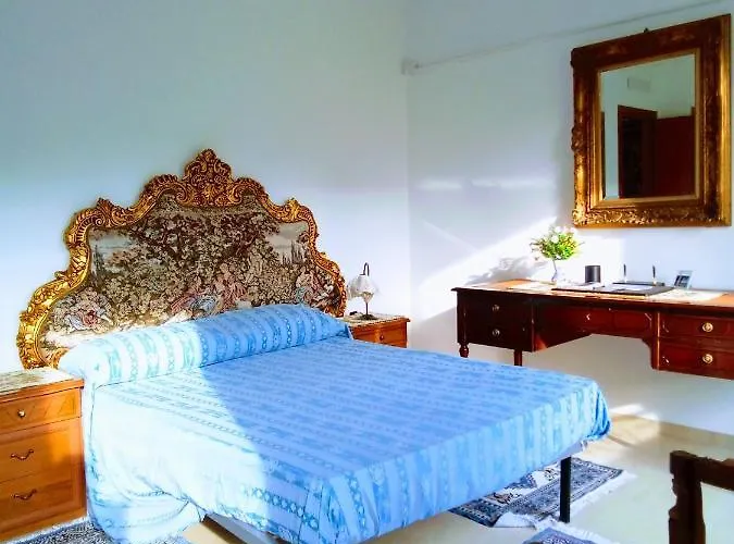 Monica Apartman